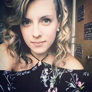 Meet your Posher, Magdalena